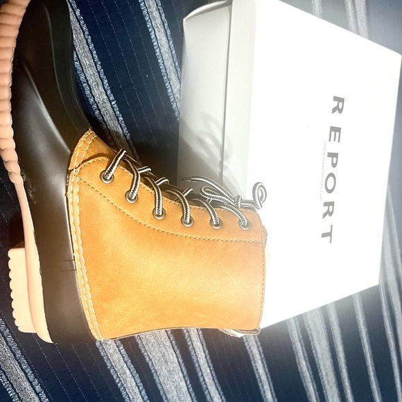 Upton Duck Toe winter Boots size 10 - Picture 9 of 9